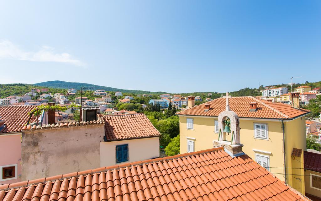 Apartment & Room Antonio Vrbnik Exterior foto